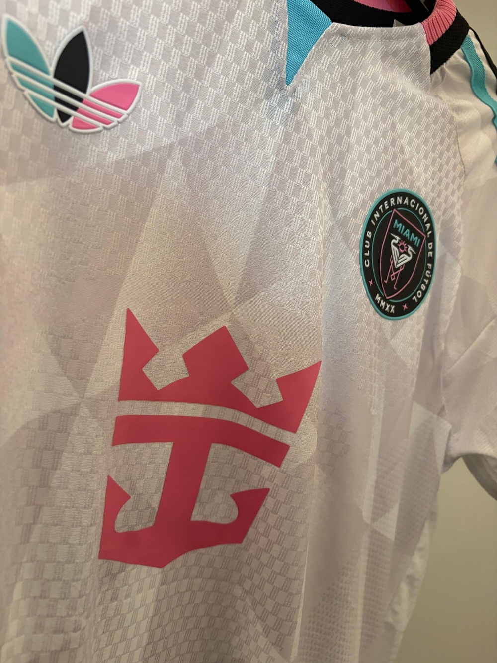 Messi 2026/27 Inter Miami Kit - Picture 7 of 7